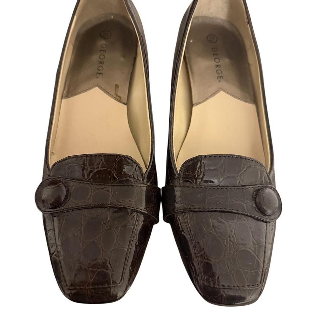 Brown leather loafers with crocodile